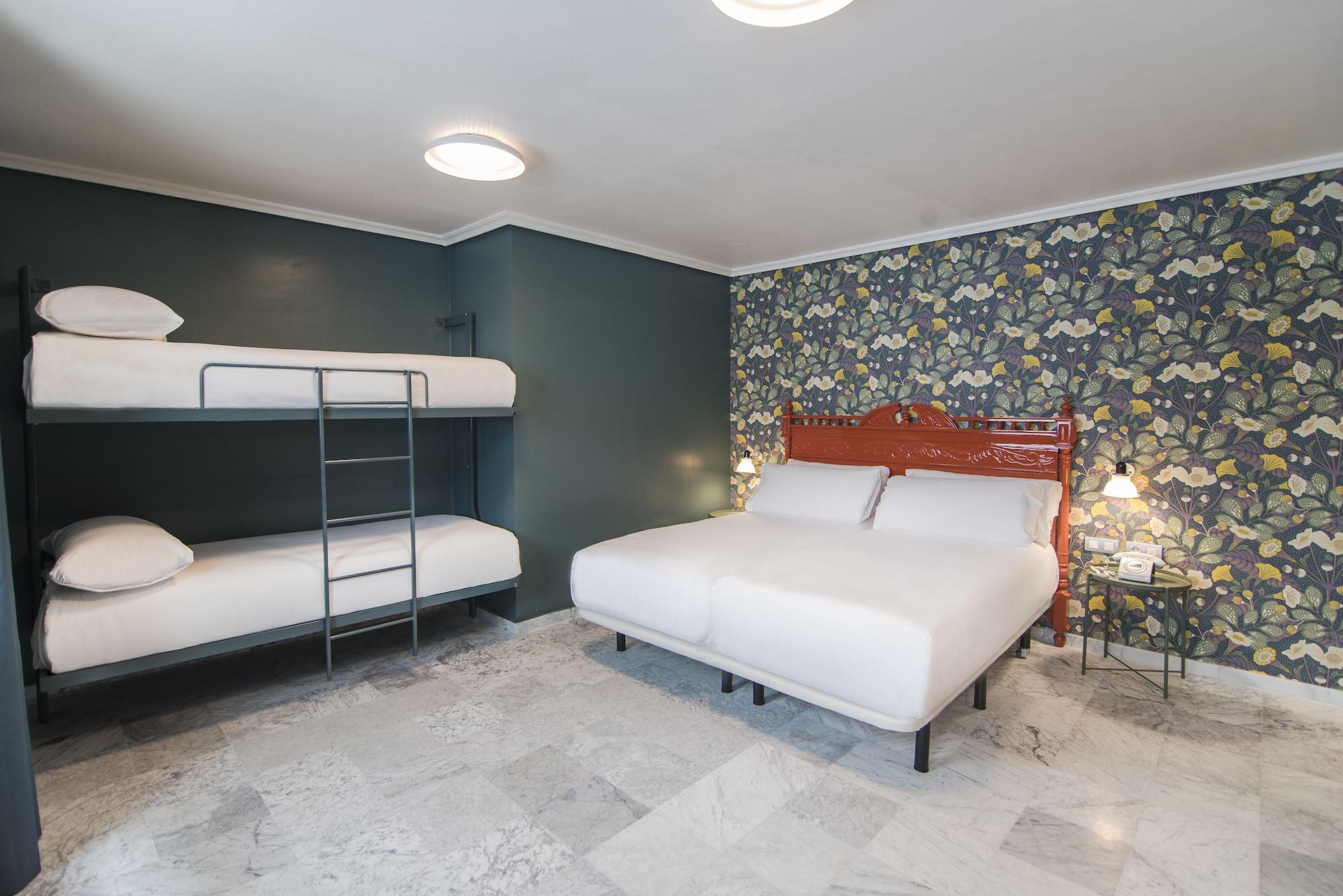 Petit Palace Puerta De Triana Sevilla Eksteriør bilde