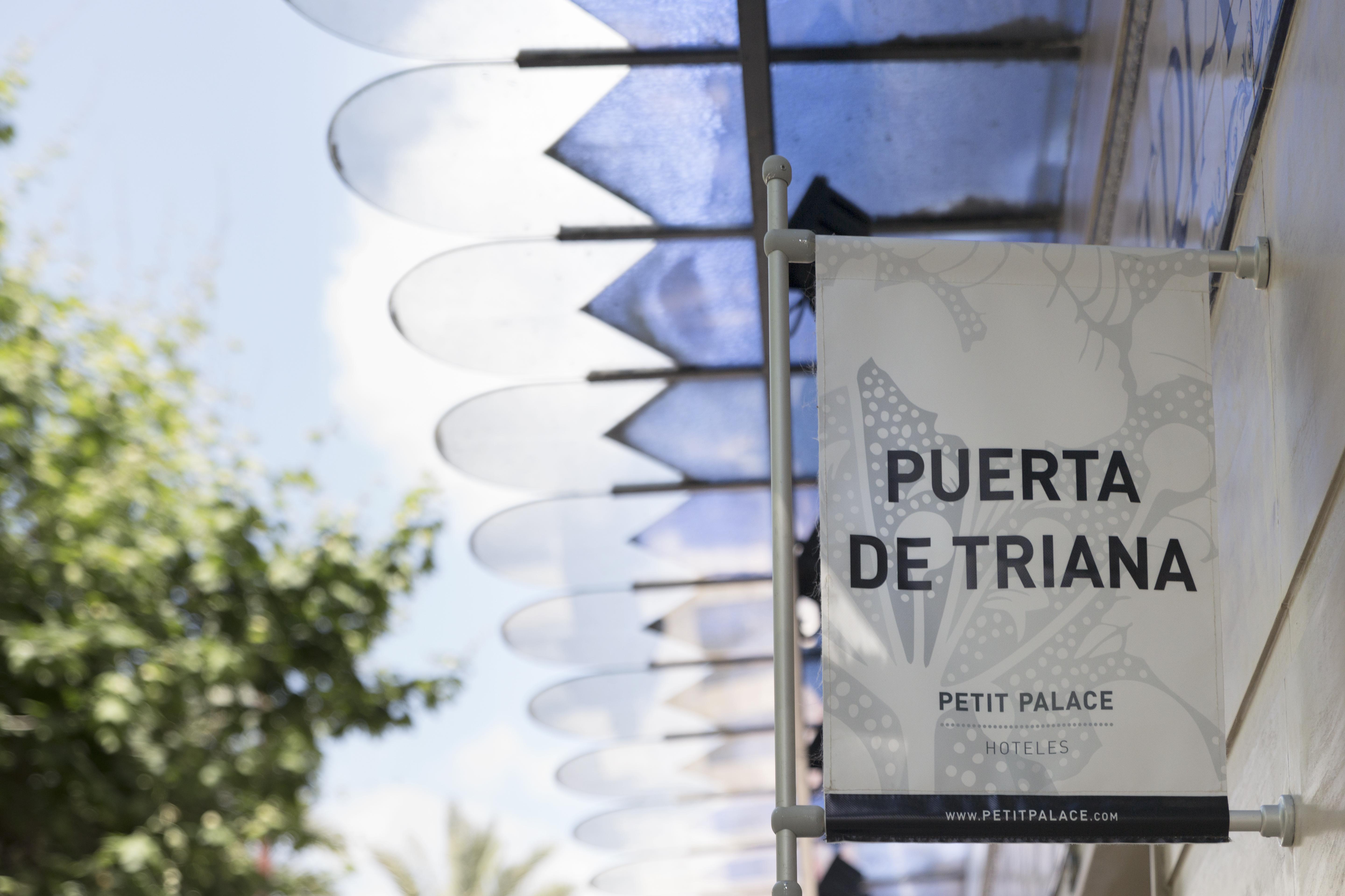 Petit Palace Puerta De Triana Sevilla Eksteriør bilde